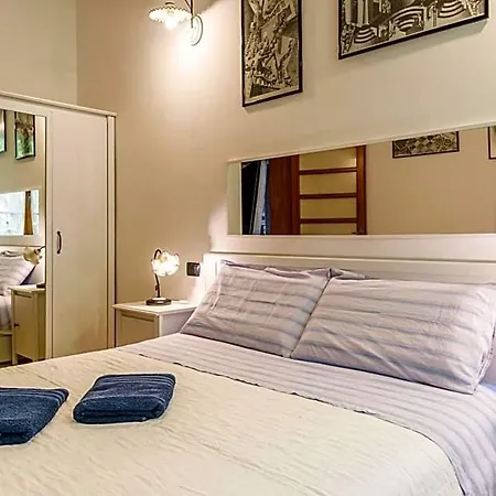 Relais Des Roches Bed & Breakfast Sona