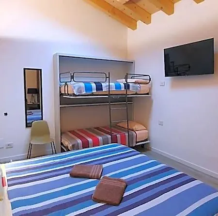Relais Des Roches Bed & Breakfast Sona