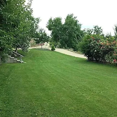 Relais Des Roches Bed & Breakfast *