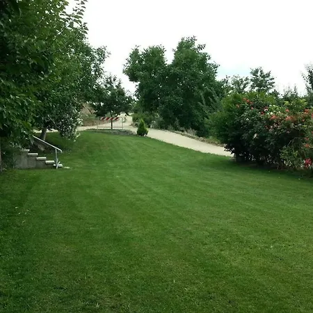 Relais Des Roches Bed & Breakfast Sona