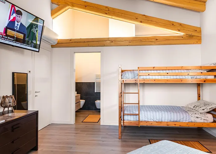 Relais Des Roches Bed & Breakfast