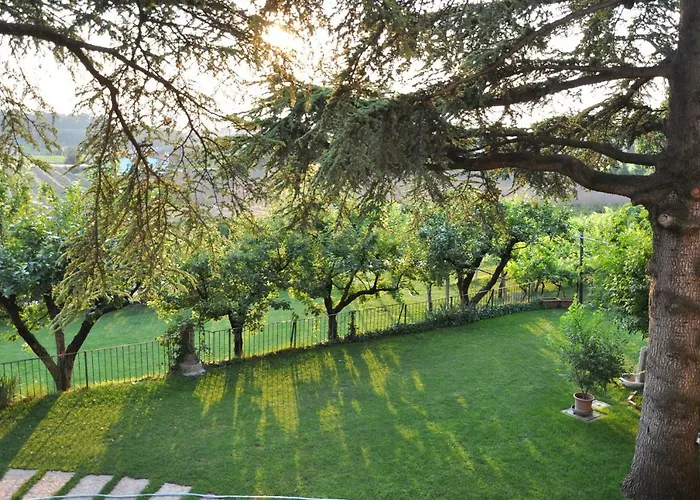 Relais Des Roches Bed & Breakfast Sona