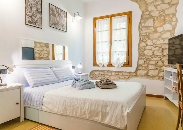 Bed & Breakfast Relais Des Roches Sona