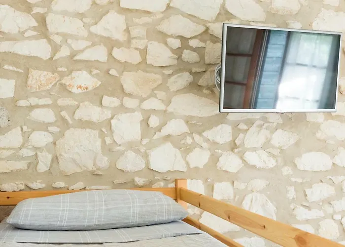 Relais Des Roches Bed & Breakfast